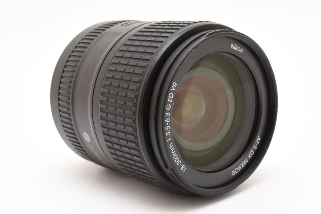 動作品 Nikon AF-S 18-300mm F3.5-6.3G ED VR