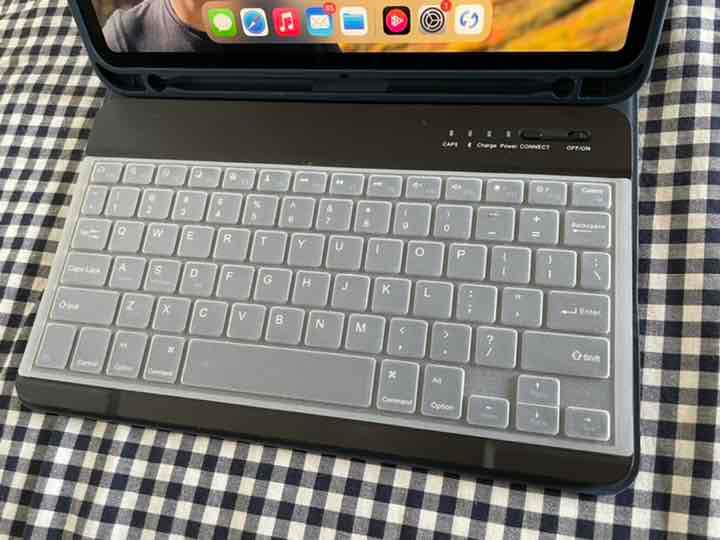 キーボード Ipad pro 11 5th gen 128 gb