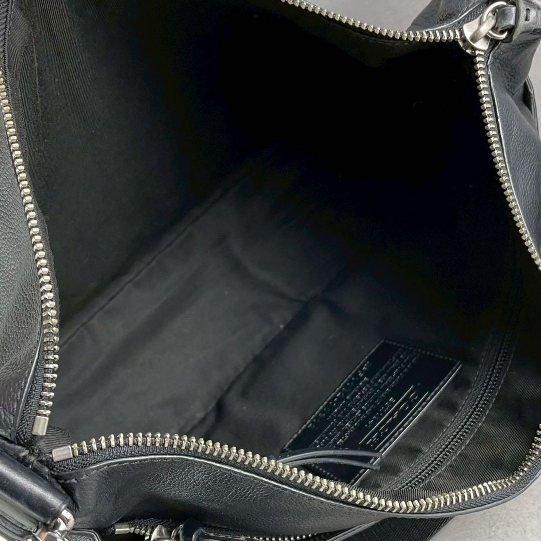 極美品✨コーチ ショルダーバッグ オールレザー 肩掛け 斜め掛け ロゴ型押し 黒