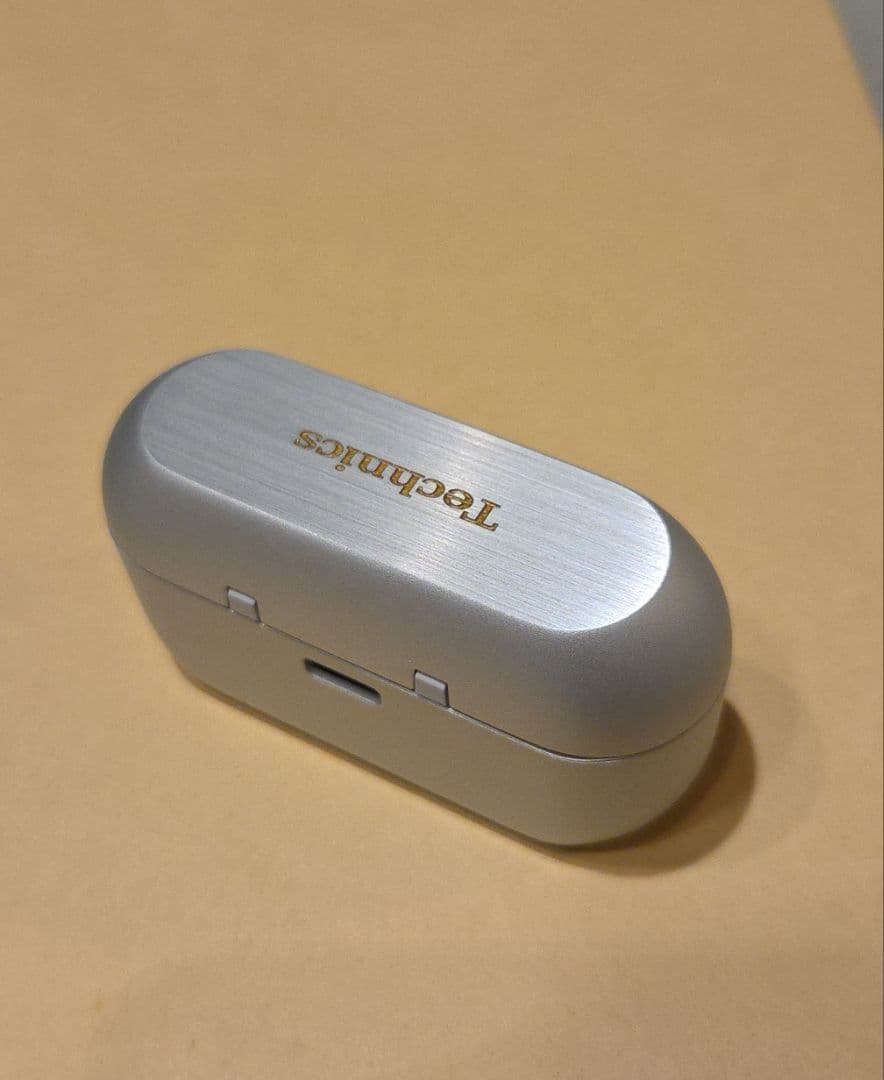 Technics EAH-AZ100 シルバー　充電ケース