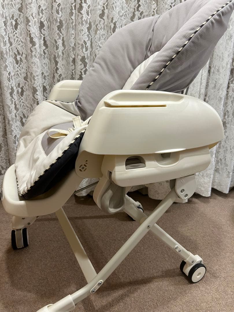 コンビ　ネムリラFF ハイローチェア