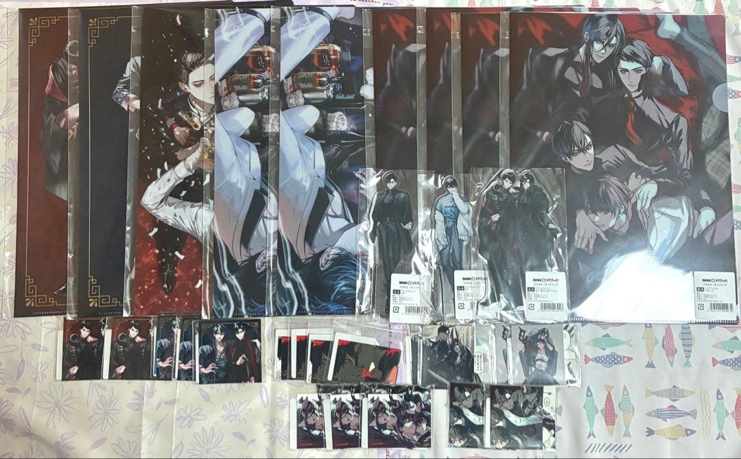 完全なる一族　スクラッチ　アクスタ　クリアファイル　ステッカー　まとめ売り