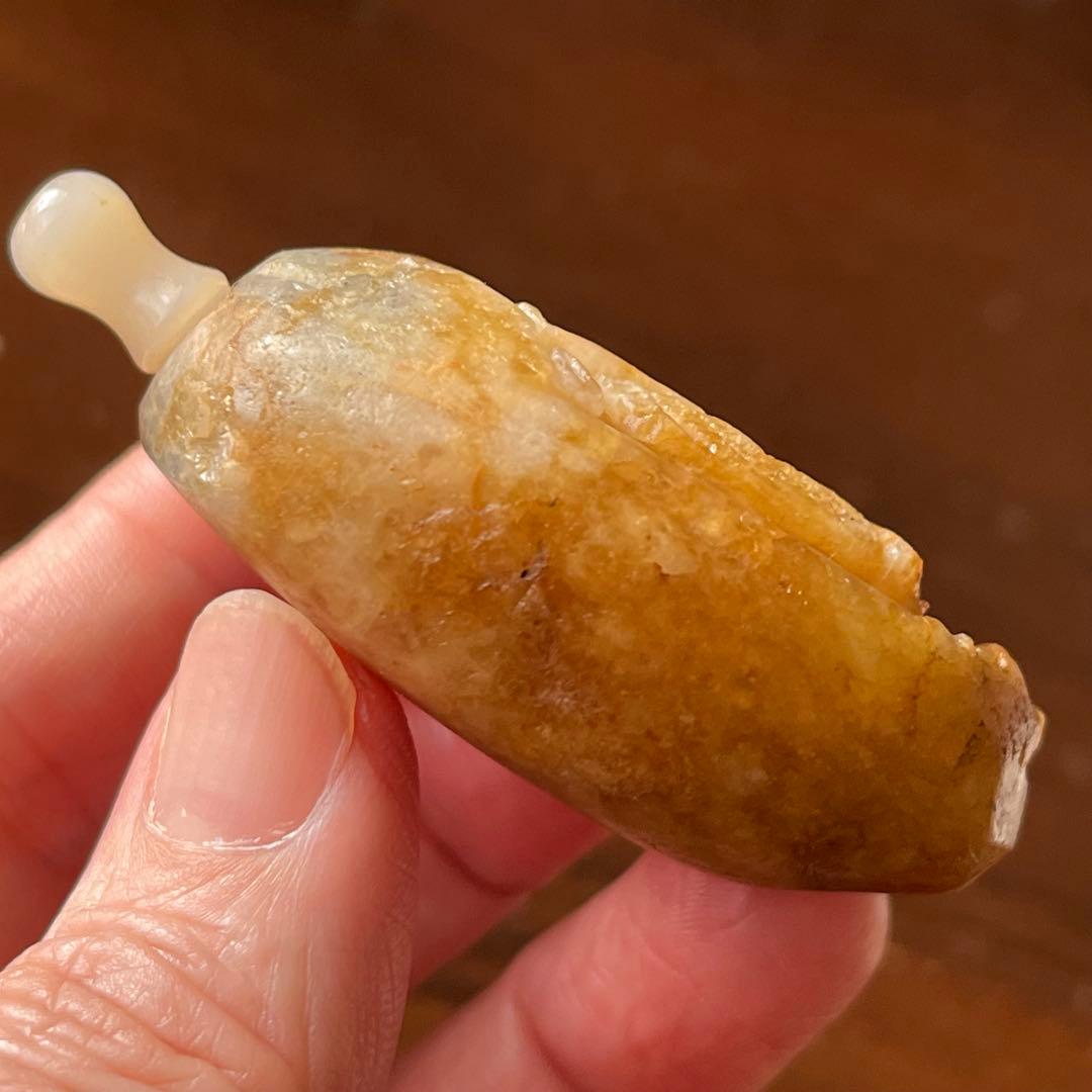 和田玉 黄玉 鼻煙壺 ペンダント 古玉 手彫り 虎 彫刻 軟玉 ネフライト