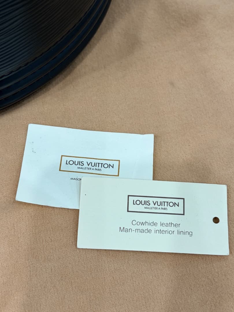 LOUIS VUITTON エピ カンヌ バニティ　ハンドバッグ　 レザー 黒