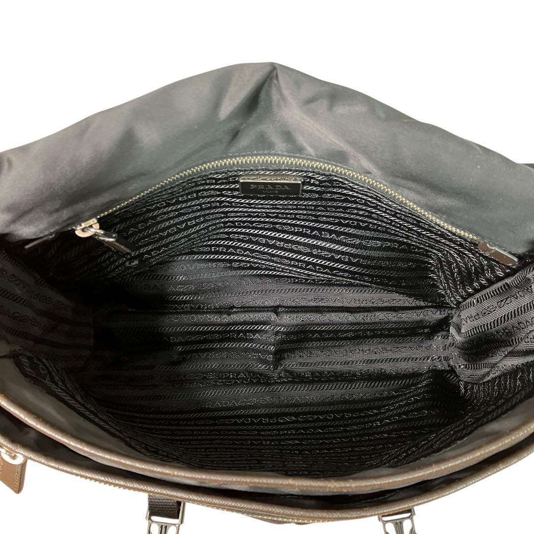 PRADA プラダ メッセンジャーバッグ ショルダーバッグ ビジネス　三角ロゴ