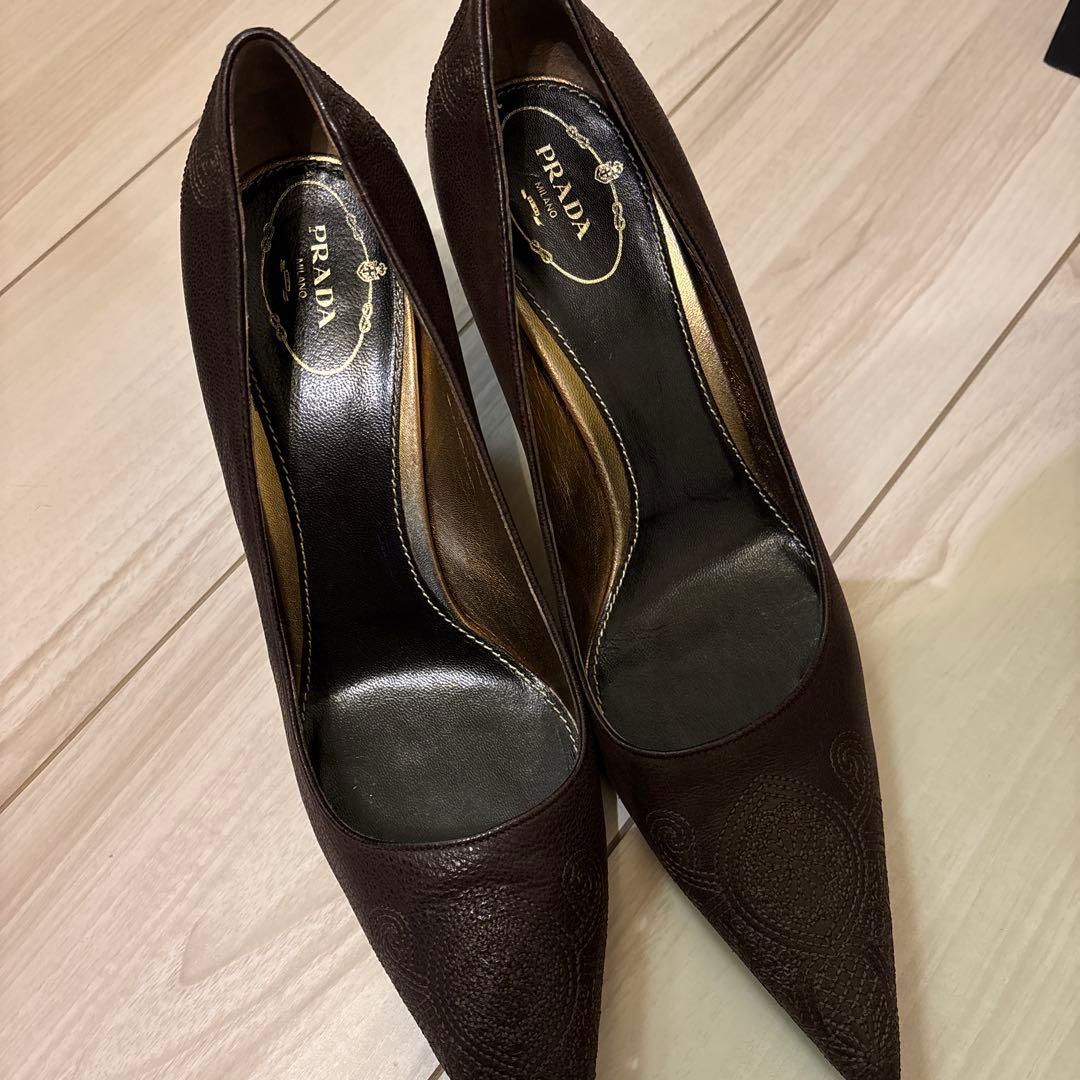 PRADA ダークブラウン パンプス　正規品