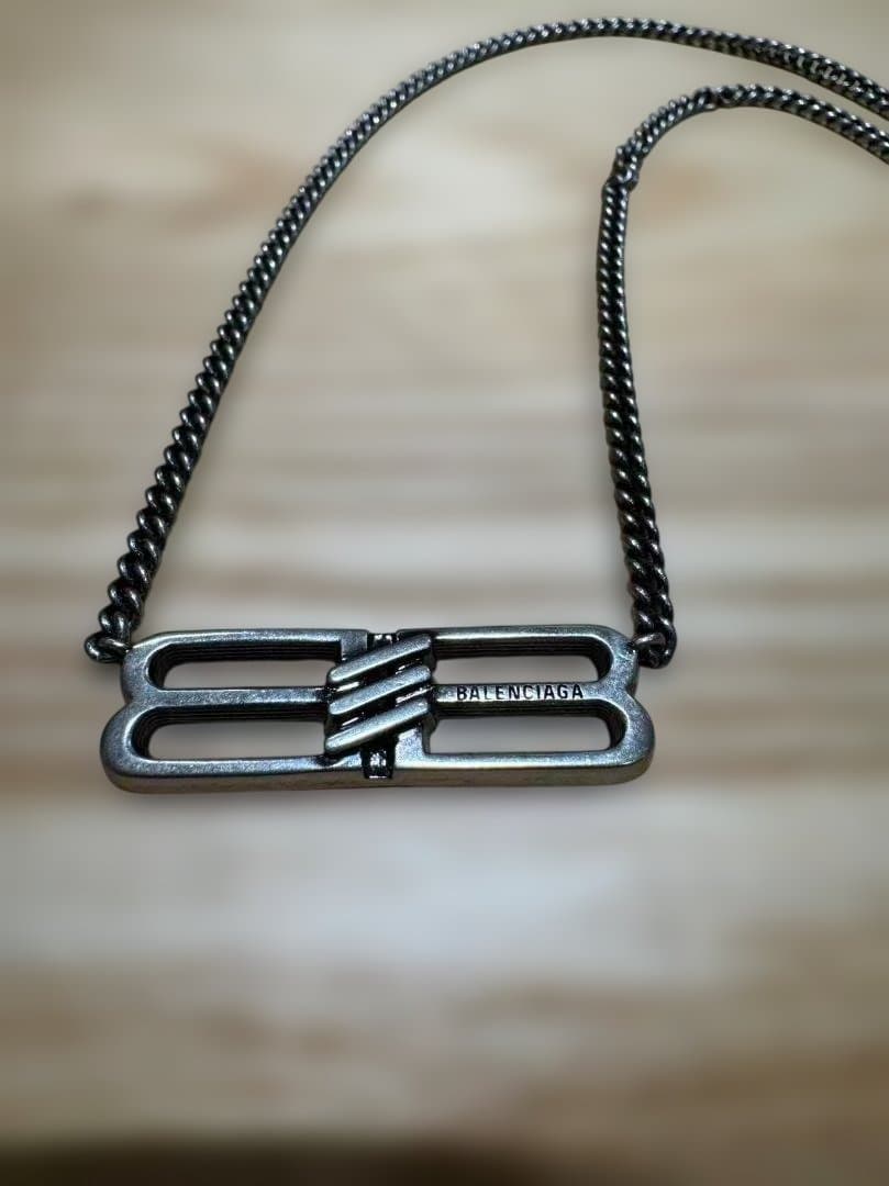 BALENCIAGA BB ICON ネックレス 箱・防塵袋付き ほぼ未使用