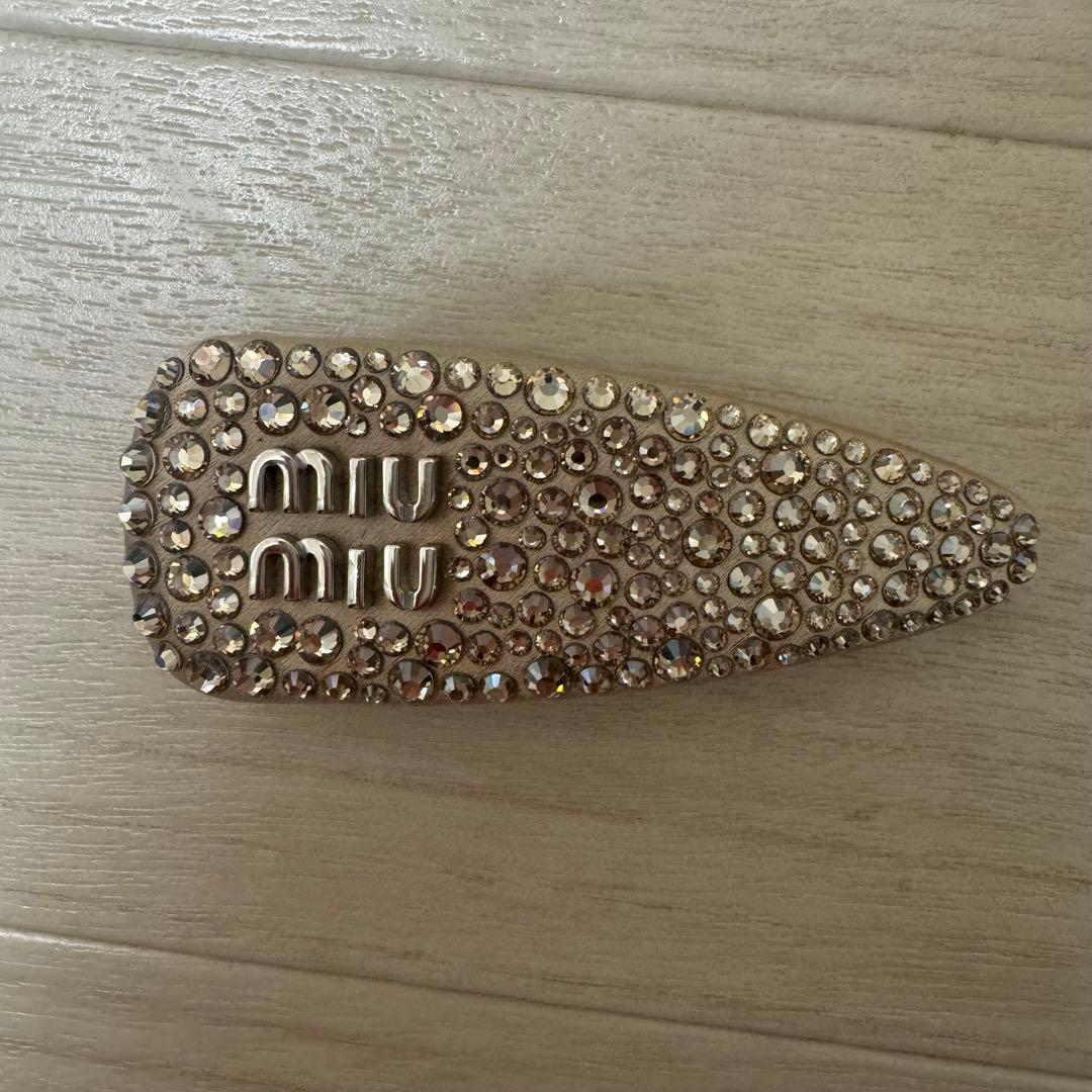 未使用☆正規品 希少 MIUMIU ストーン付き　サテンクリスタルヘアクリップ