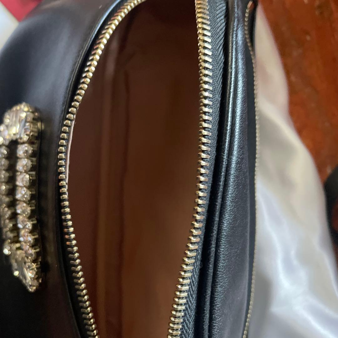 Roger Vivier ブラック ボディバッグ