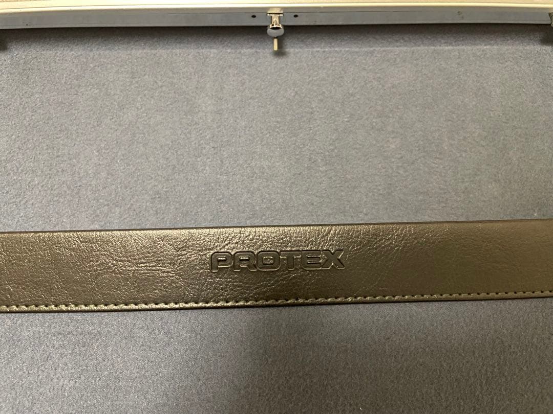 PROTEXアルミニウム製シルバー ビジネスバッグ（TV Asahi コラボ品）