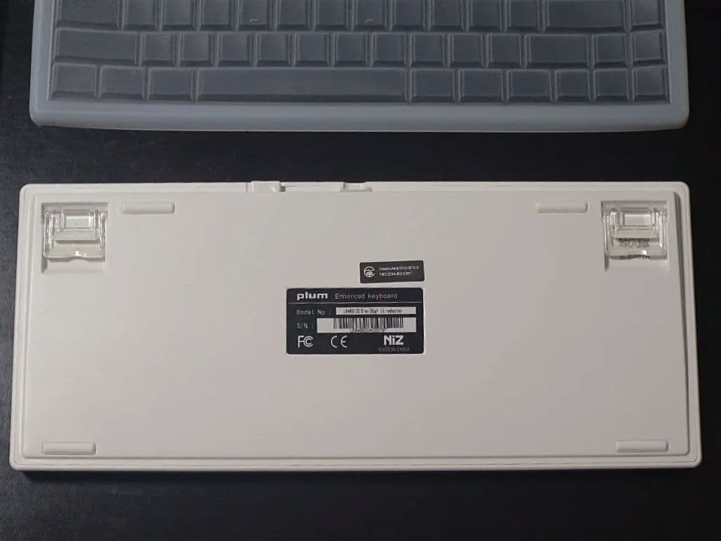 【美品】NiZ-L84 静電容量無接点 キーボード ロープロファイル