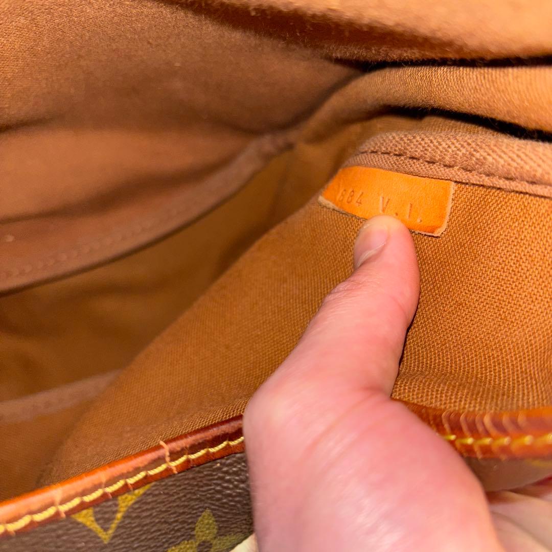LOUIS VUITTON ソミュール 35 モノグラム メッセンジャーバッグ
