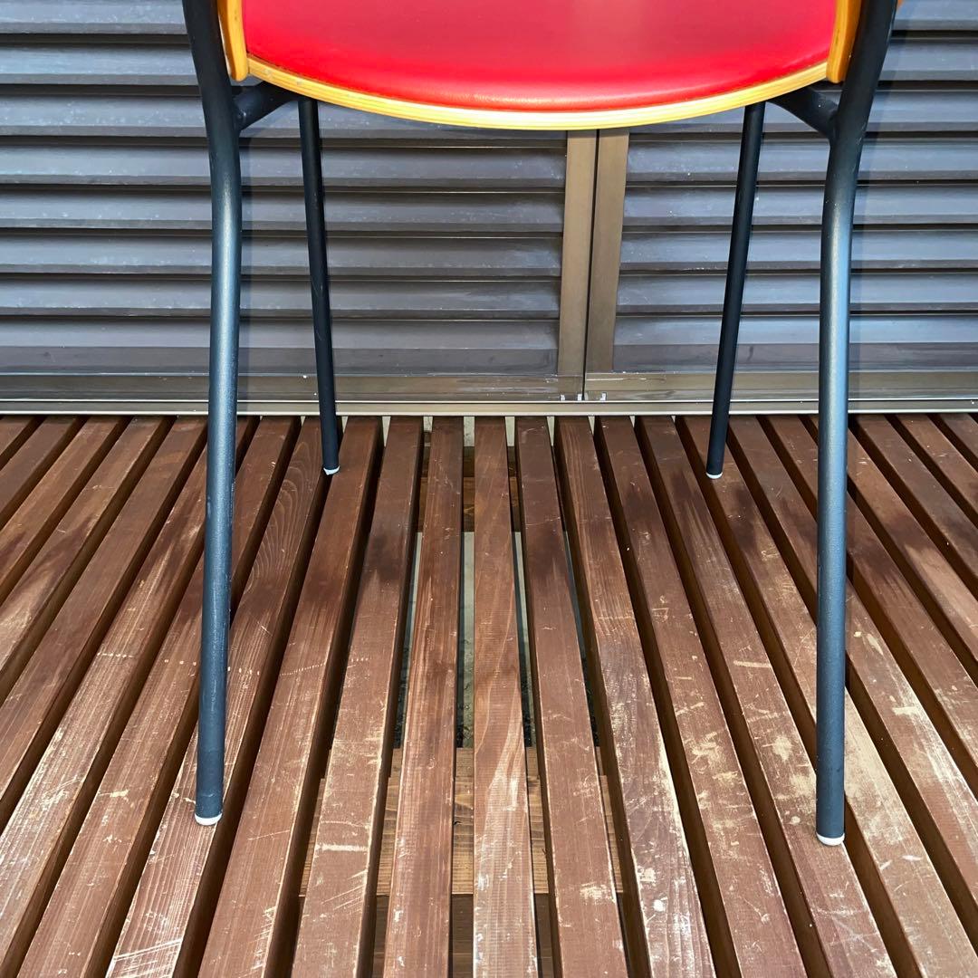 デンマーク　フレデリシア　椅子　ナナディツエル　赤