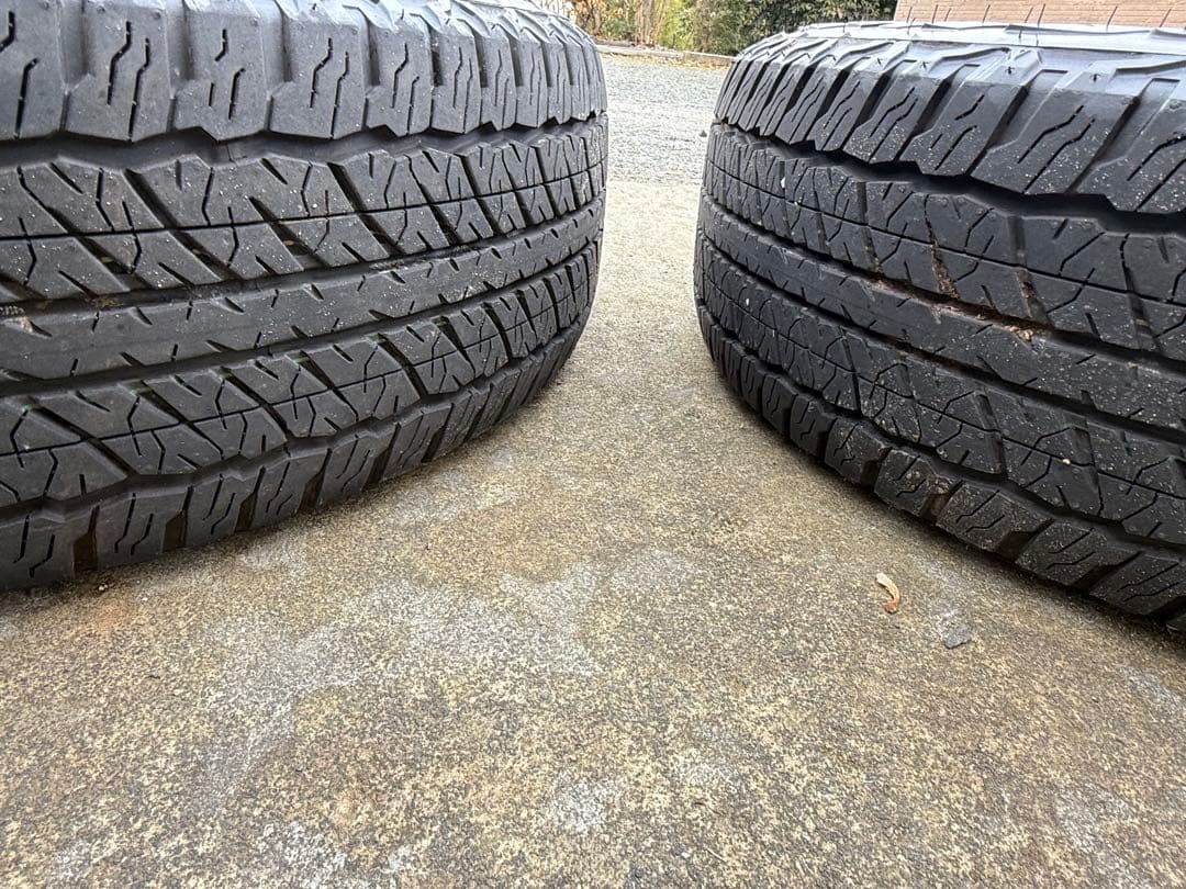 RAV4 オフロードパッケージ2 純正ホイールタイヤ　令和7年11月納車　美品