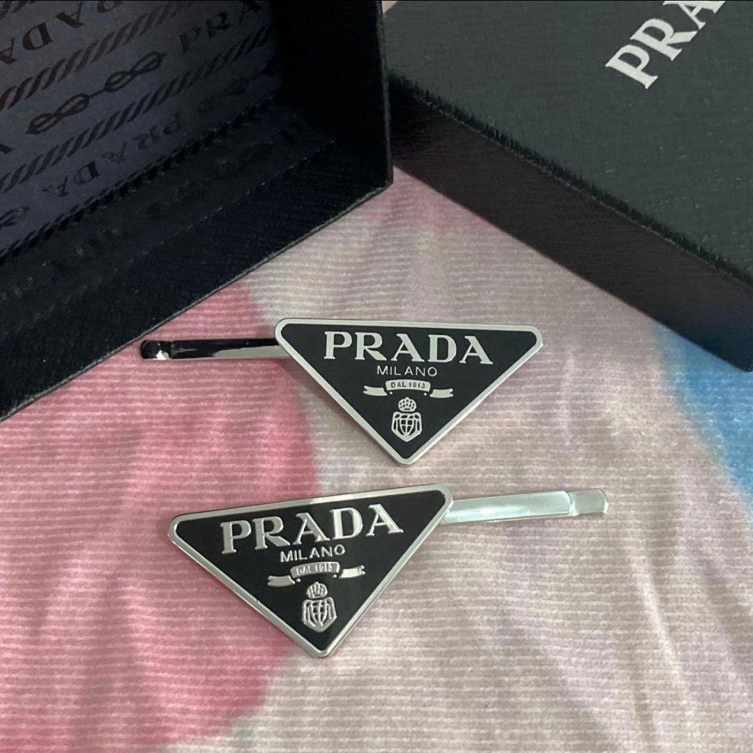 Prada ヘアピン 美品