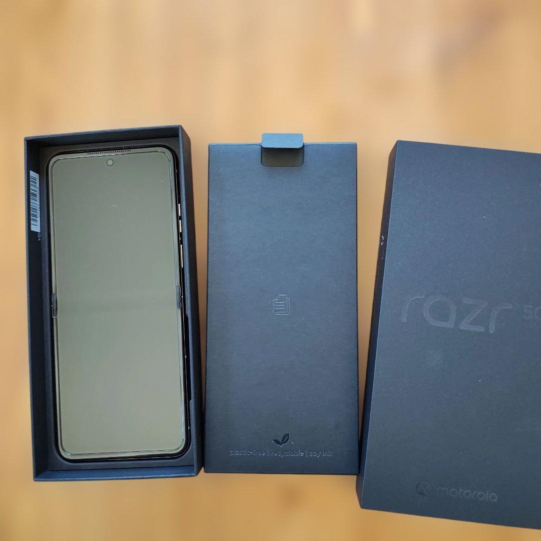 motorola razr 50 SIMフリー版 512GB 美品