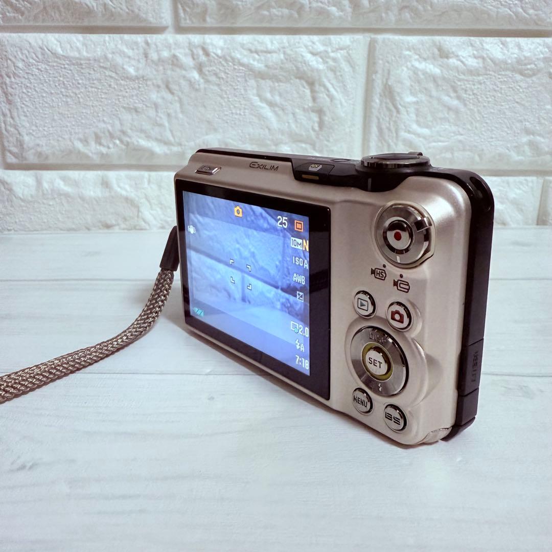 美品 CASIO EXILIM EX-FC150 ゴールド 高速連写＆HD動画