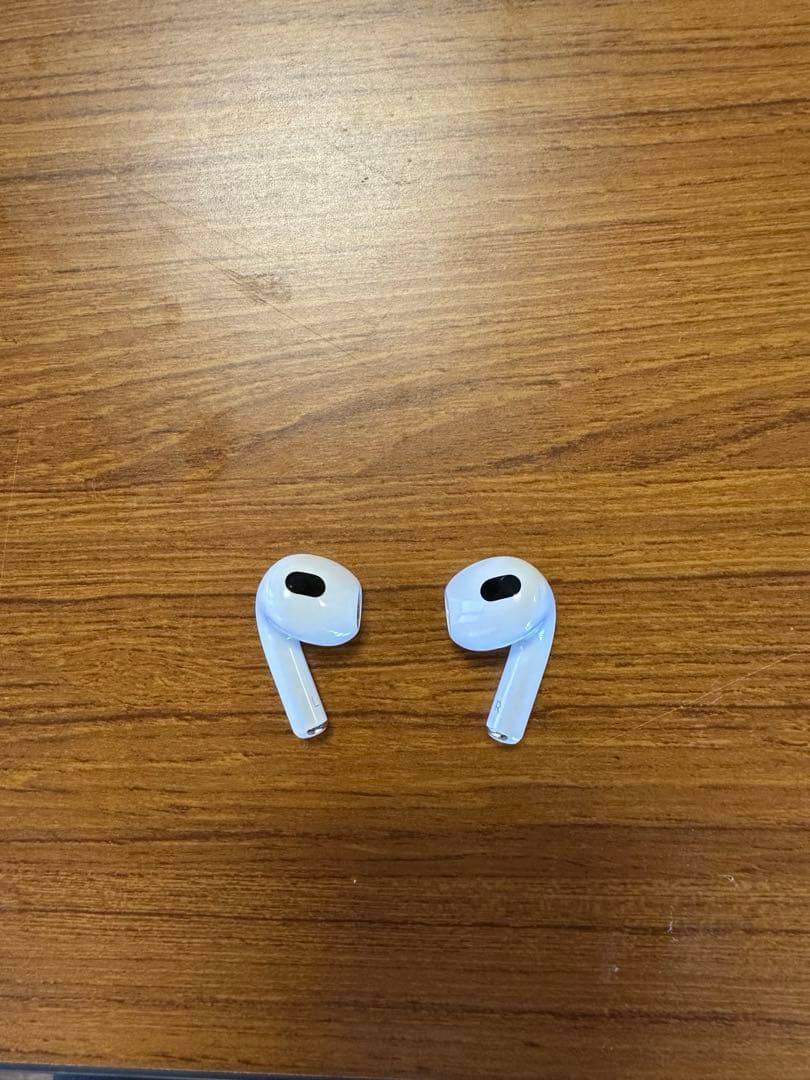 AirPods 第3世代　本体 ホワイト 充電ケース付