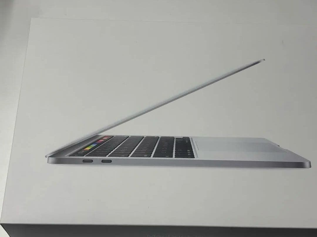 Mac Book Pro 2020 13インチcore i7 32GB 512G