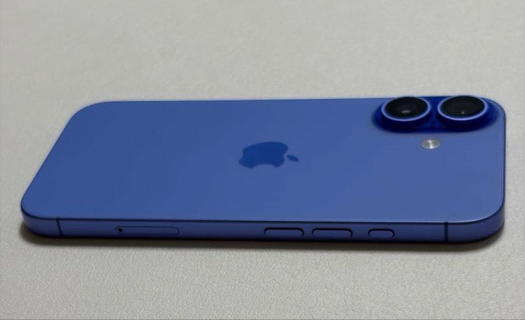 たかはし　iPhone16 256GB ウルトラマリン