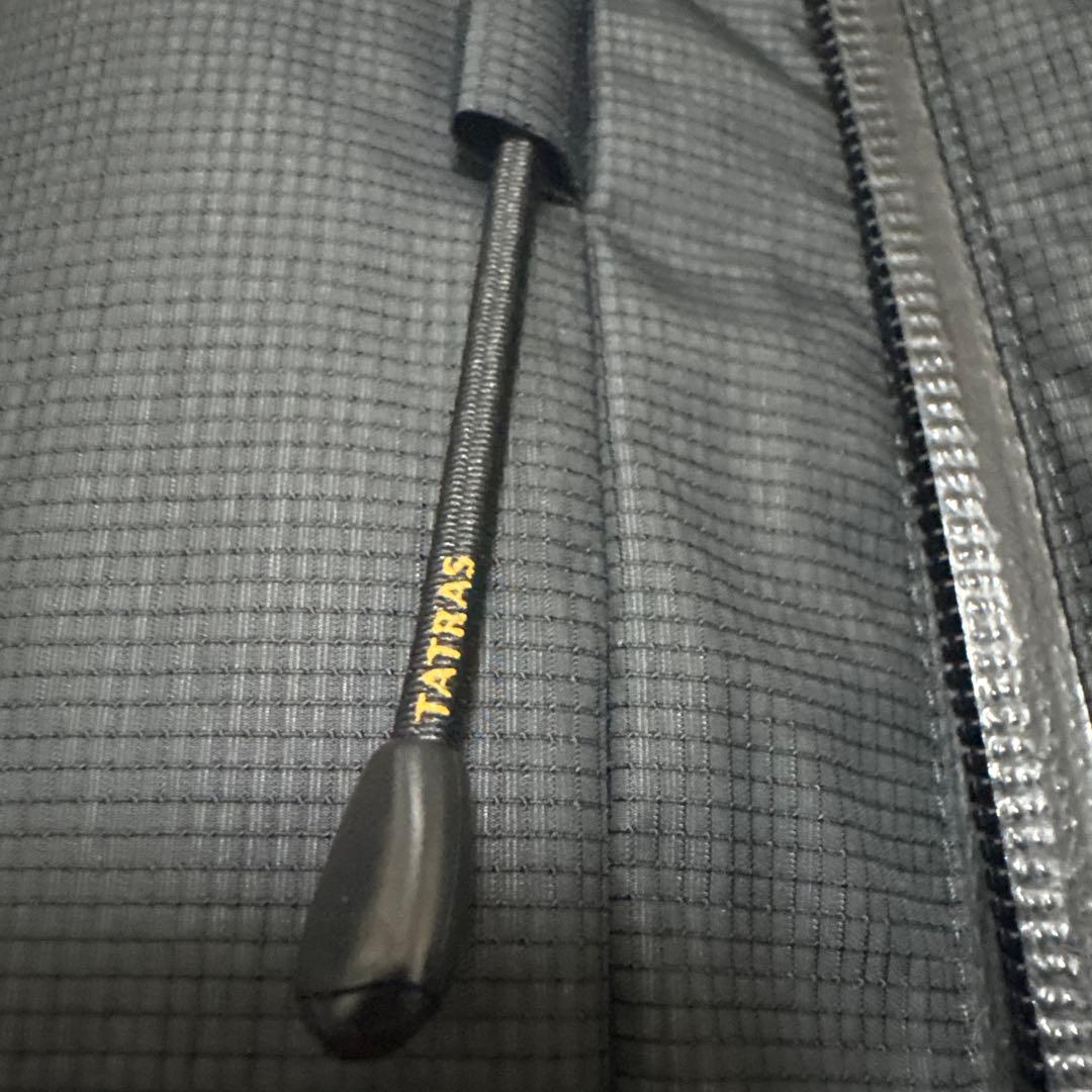 TATRAS フード付きライトダウン ブラック