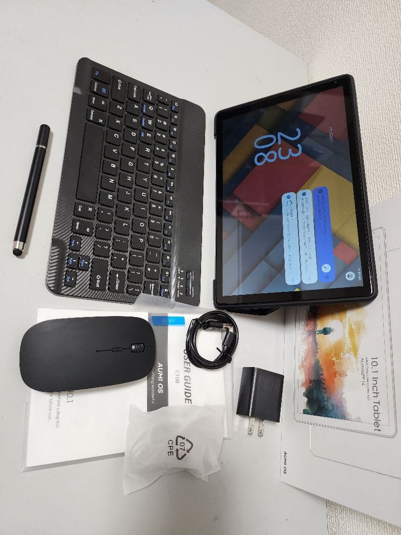 美品　AUMI AI OS 10.1インチタプレット 128GB