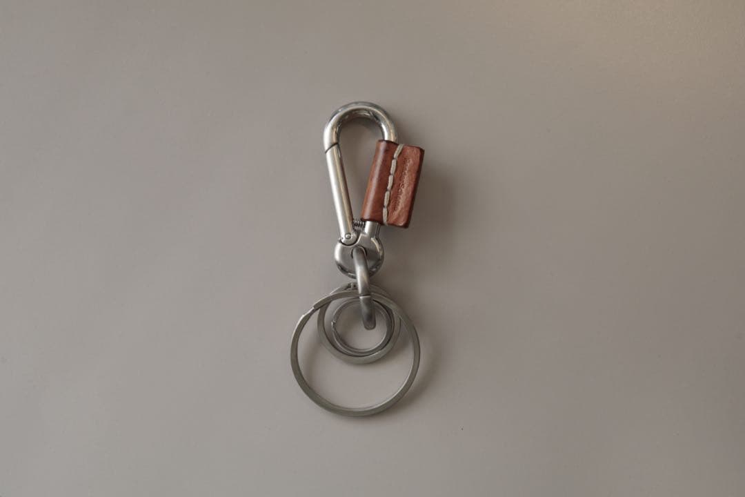 エンダースキーマ　カラビナ　キーリング