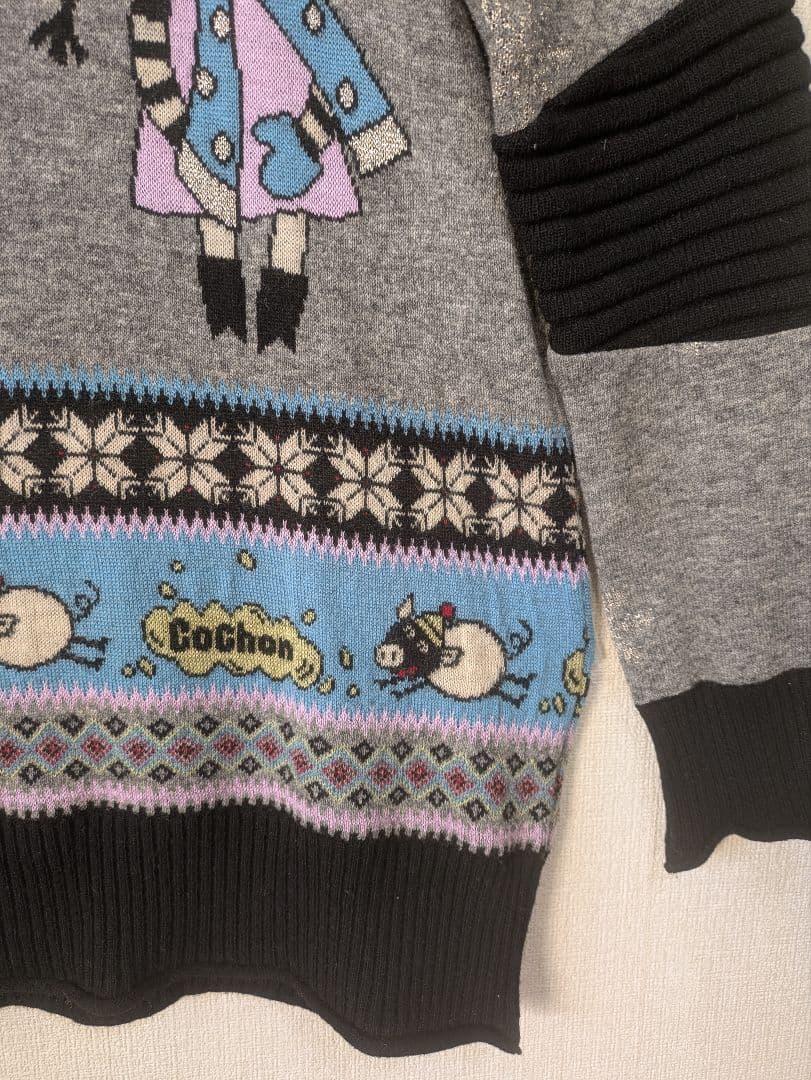 アルベロベロ♥️レトロぶたさんいっぱいニットハイネックニットセーター