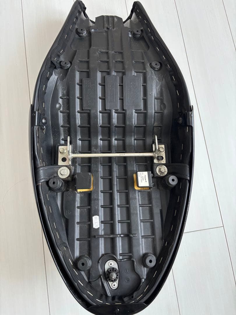 トライアンフ　ストリートカップ　純正シート