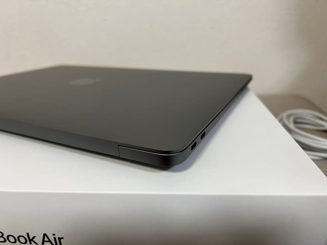 【美品】MacBook Air M1 16GB ,1TBスペースグレイ