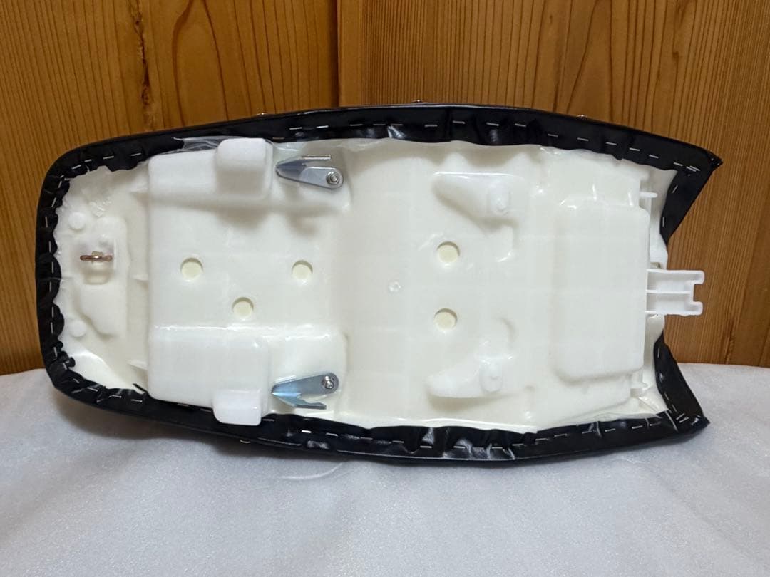 レトロタイプタックロールシート　ホンダ　CB400SF SB NC39 NC42