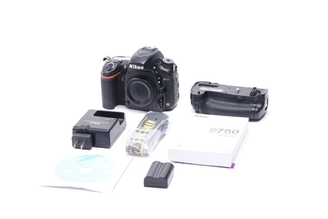 も*ち様 最終価格　Nikon D750 デジタル一眼レフカメラ バッテリーパッ