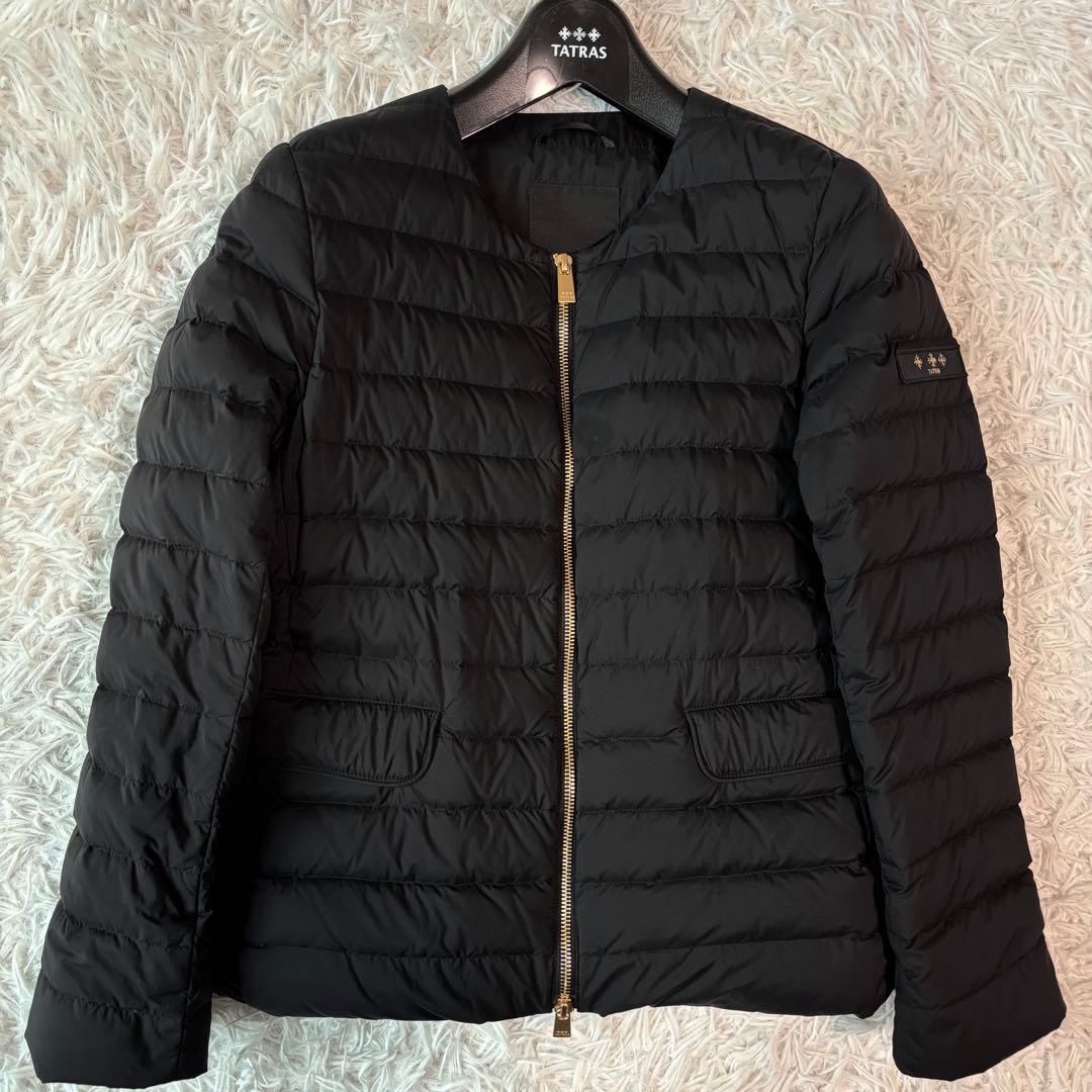 極美品/付属品✨タトラス ダウンジャケット ノコ ノーカラー ゴールドジップ 黒