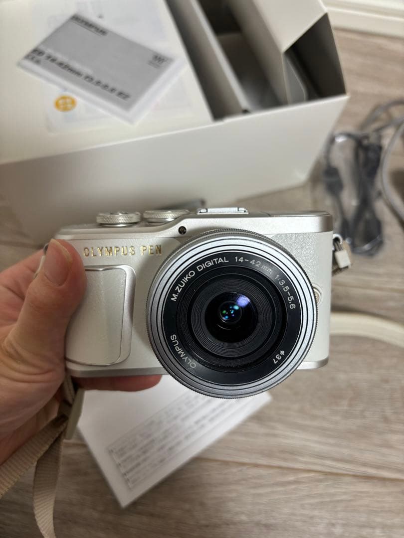 デジタルカメラ OLYMPUS pen e-pl9