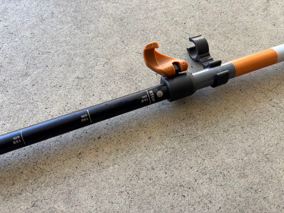 ★送料無料★お洒落　ブラックダイヤモンド　長さ調整ストック　スキー　雪山