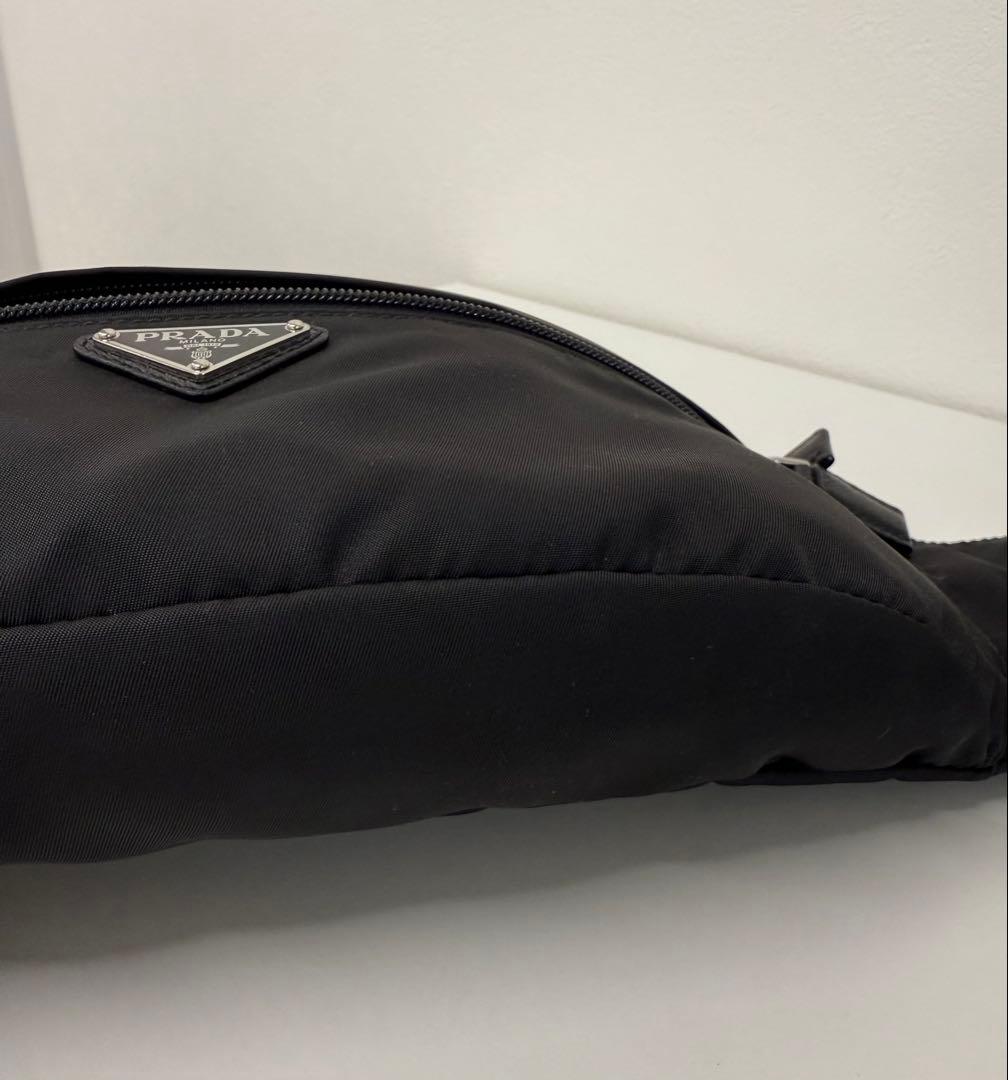 PRADA ナイロン ボディバッグ 黒 三角ロゴ 正規品