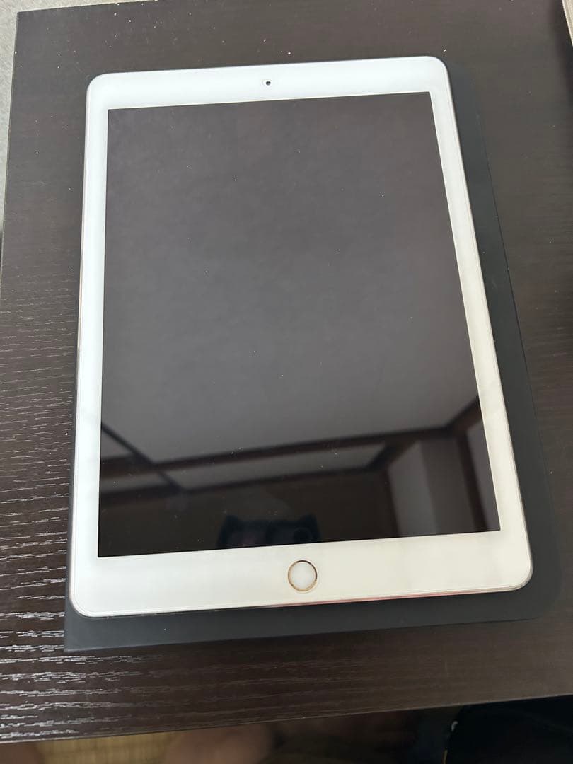 Apple iPad ゴールド pro 9.7 インチ