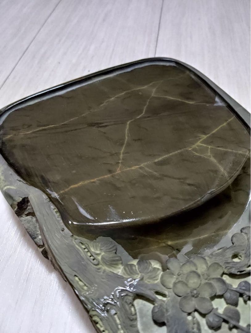 硯【端渓硯　青花・蕉葉白・火捺・金綫など】◆ 8.5吋◆上質箱◆旧老坑水巌坑美石