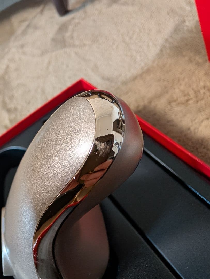 Eclat 美顔器 ゴールド　MEラ・ボンエクラ