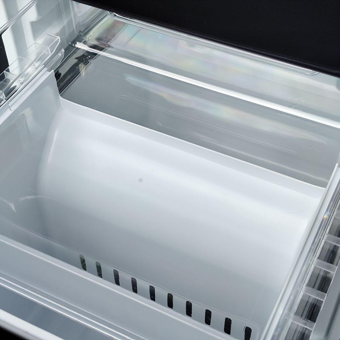 カラー　高年式2024年製ヤマダノンフロン冷凍冷蔵庫 YRZ-F15LK