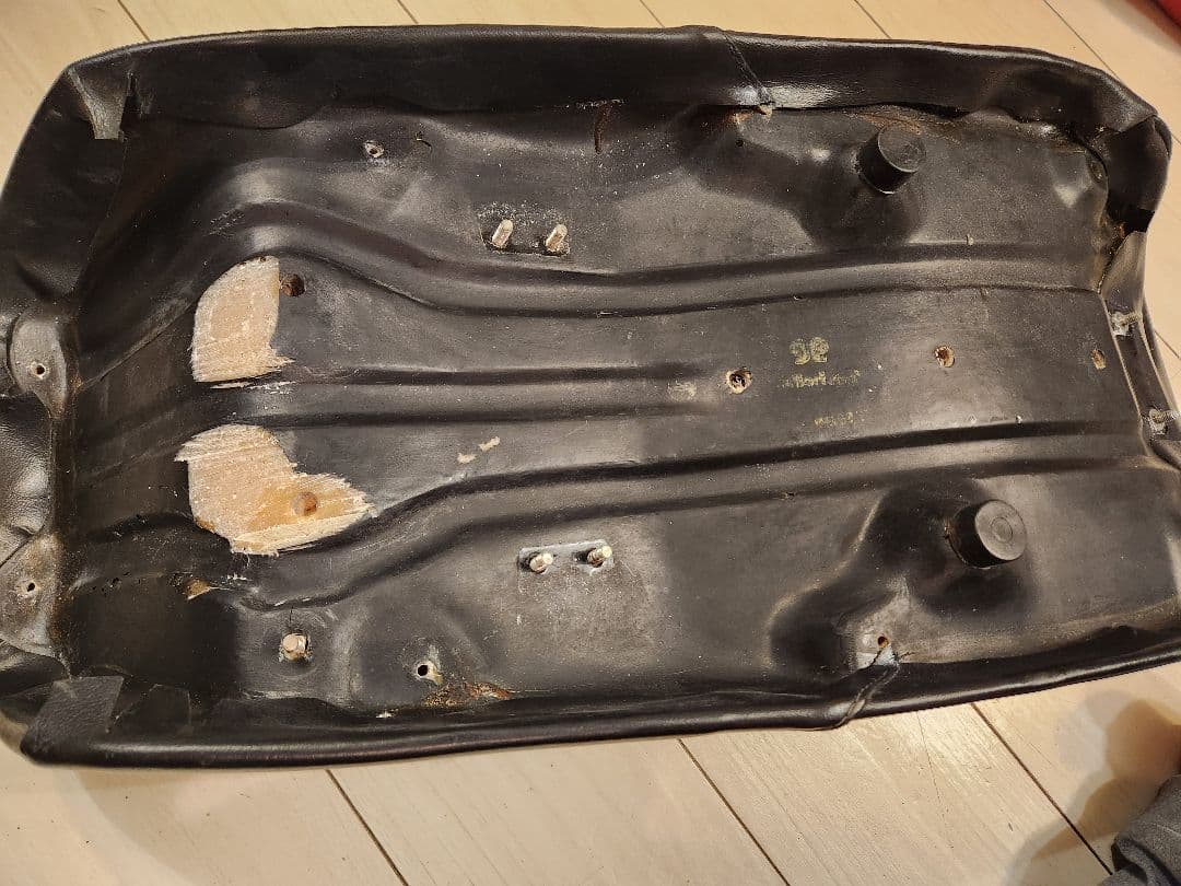 Honda CB400Nシート