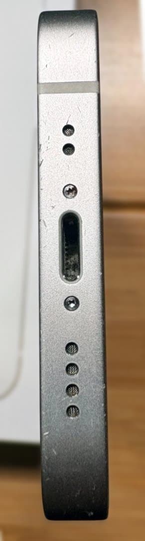 iPhone 13 mini 128 GB docomo カメラ不具合