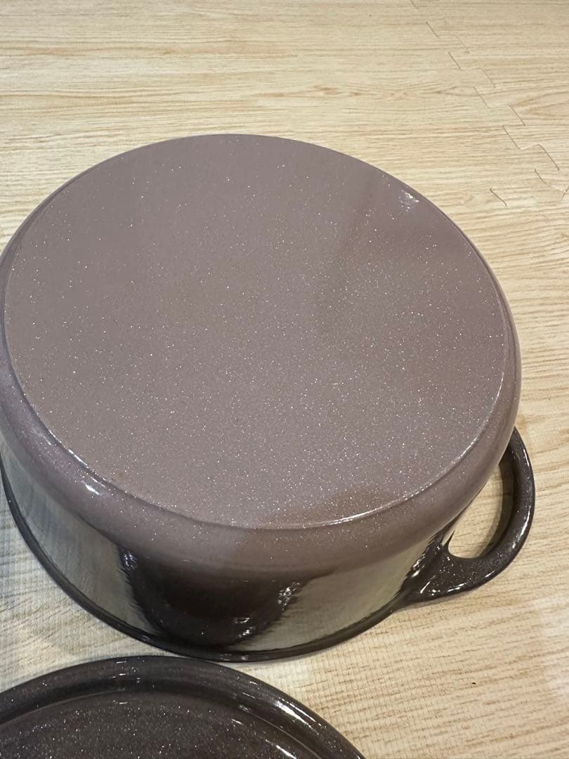 VERMICULAR オーブンポットラウンド　22cm パールブラウン　両手鍋