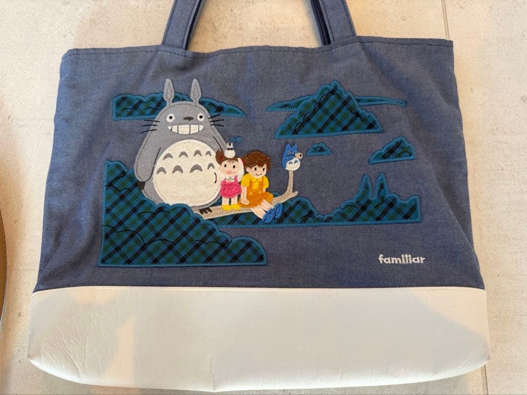 ファミリア×ジブリコラボ　となりのトトロ　木の上のトトロのデニムバッグ