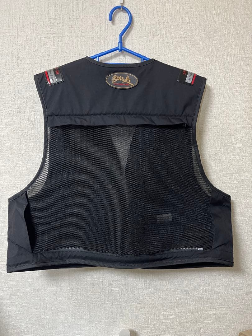 黒鯛工房　アスリートベスト　MV−Ⅲ　　Lサイズ　おまけ付き‼️ 値下げしました❗️