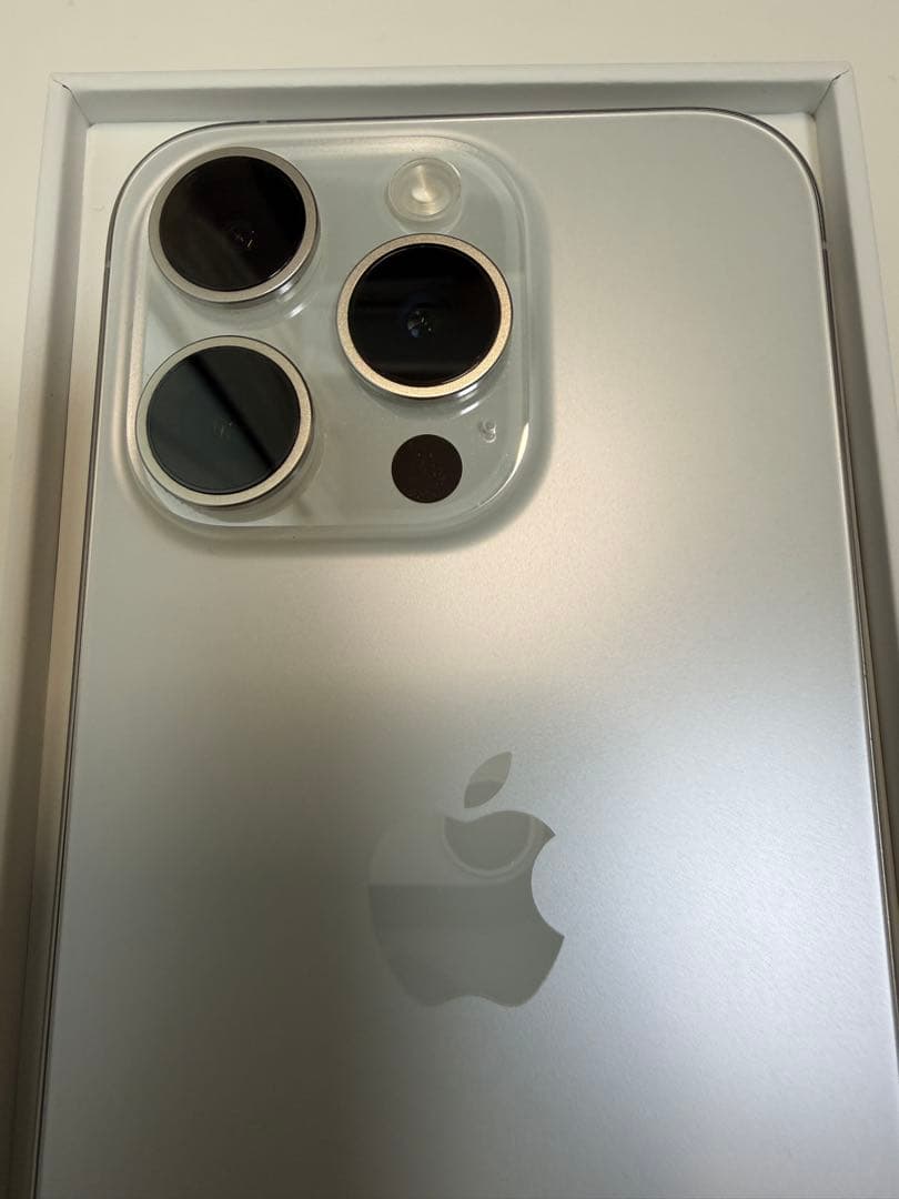 【美品】iPhone 15 Pro 128GB SIMフリー