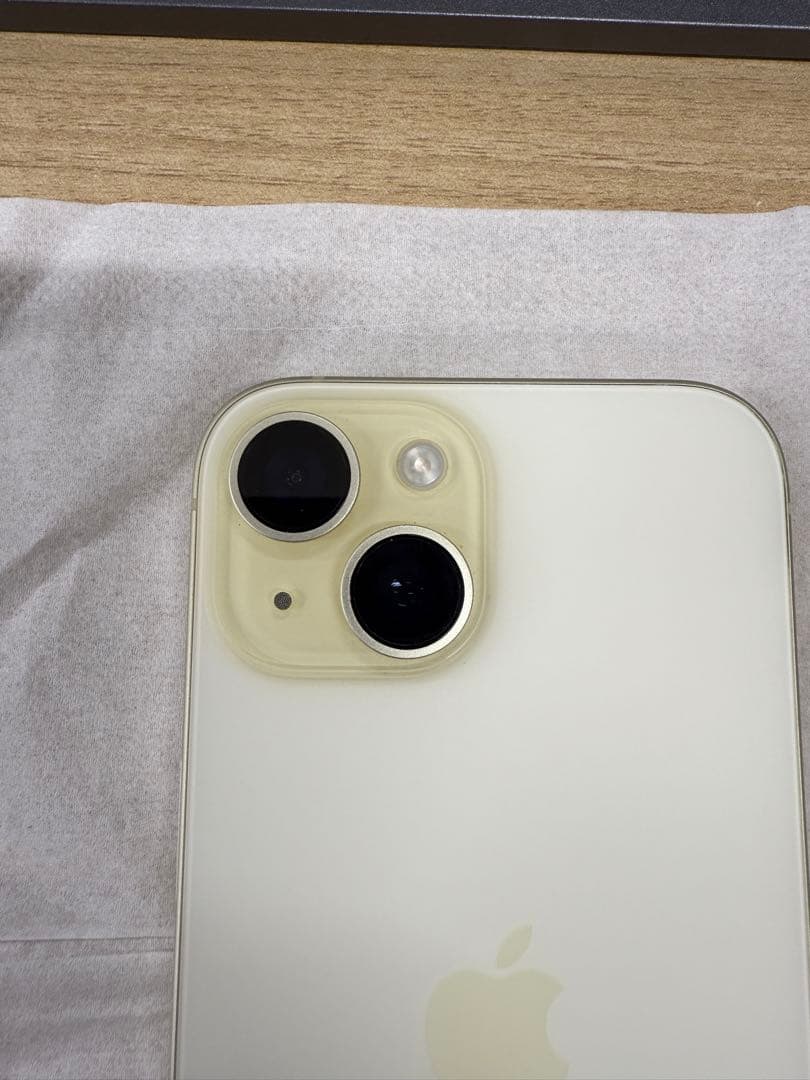 Apple iPhone 15 イエロー 256GB