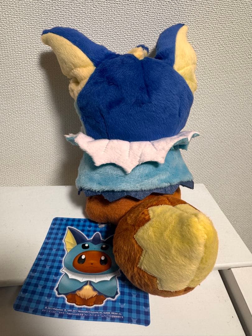 イーブイ ポンチョ　シャワーズ　ぬいぐるみ　新品　ポケモンセンター　レア