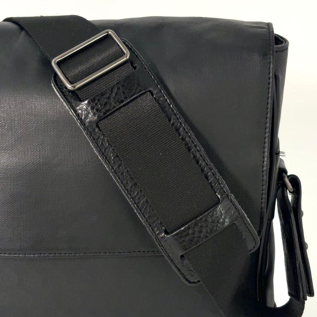 【美品】dunhill ダンヒル　ショルダーバッグ　メッセンジャー　レザー　総柄