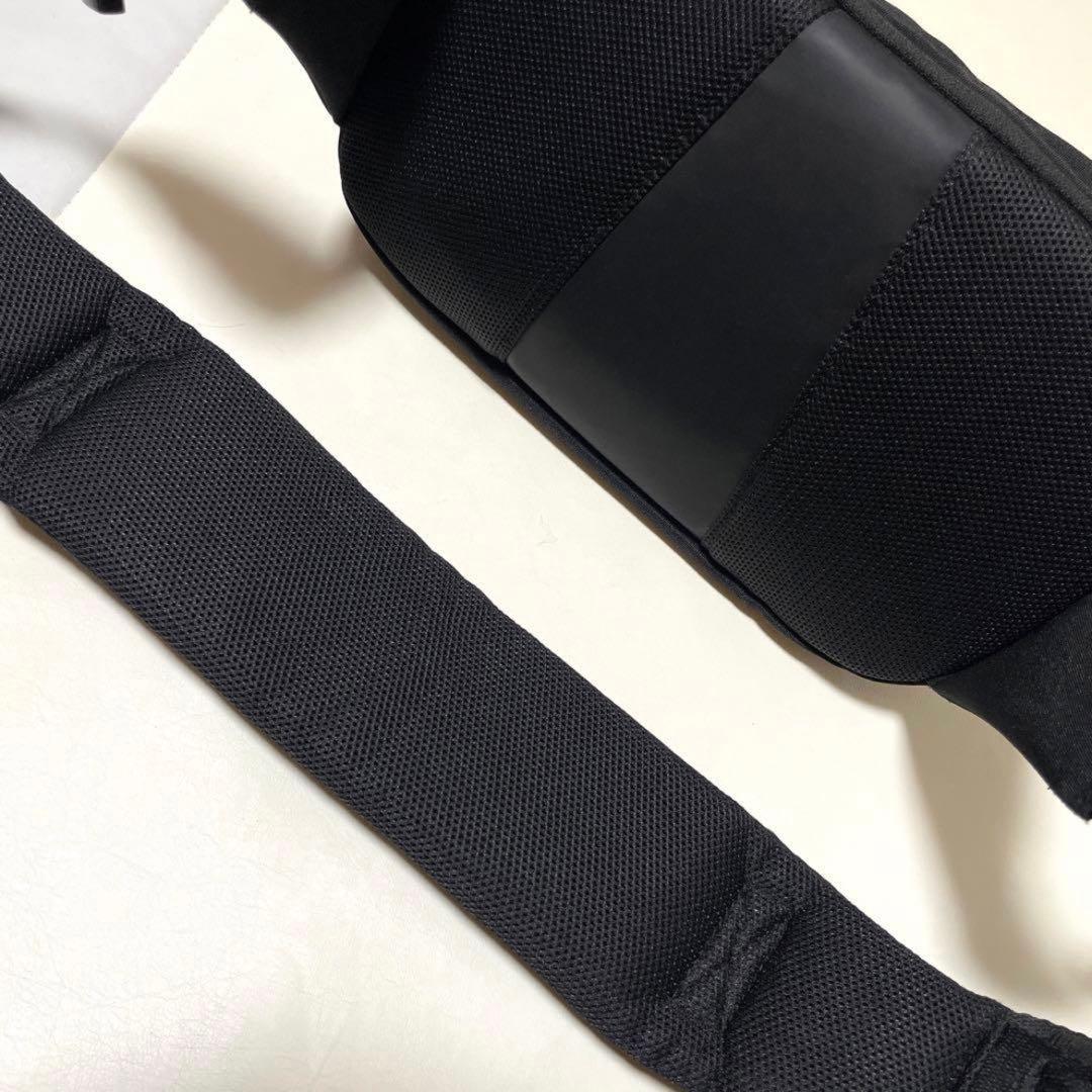 【極美品】POMULU ポムル 2WAYヒップシート　ショルダーバッグ　ブラック